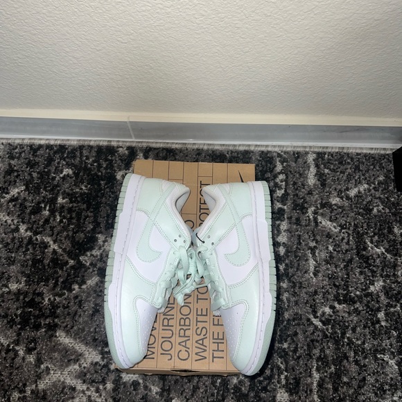 Nike dunks - Picture 3 of 5